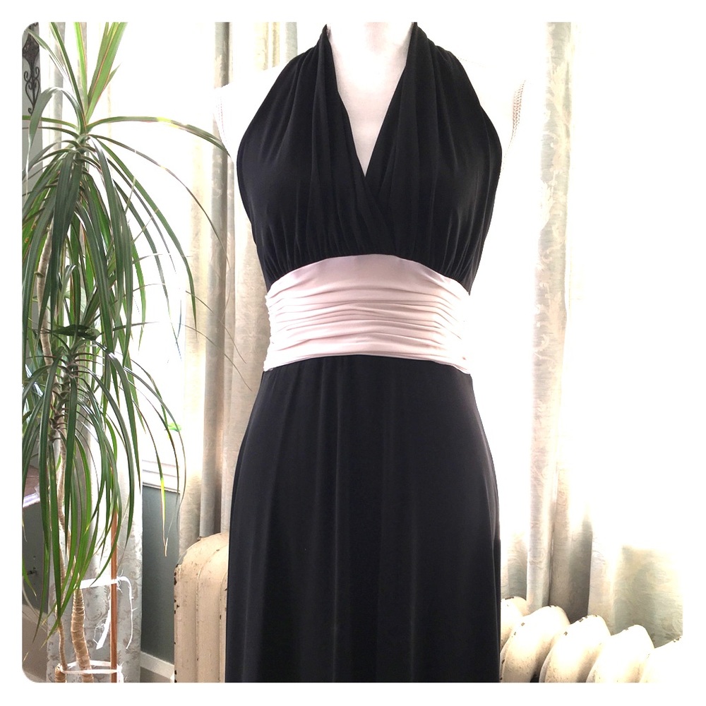 Beautiful pull over… No zipper dress